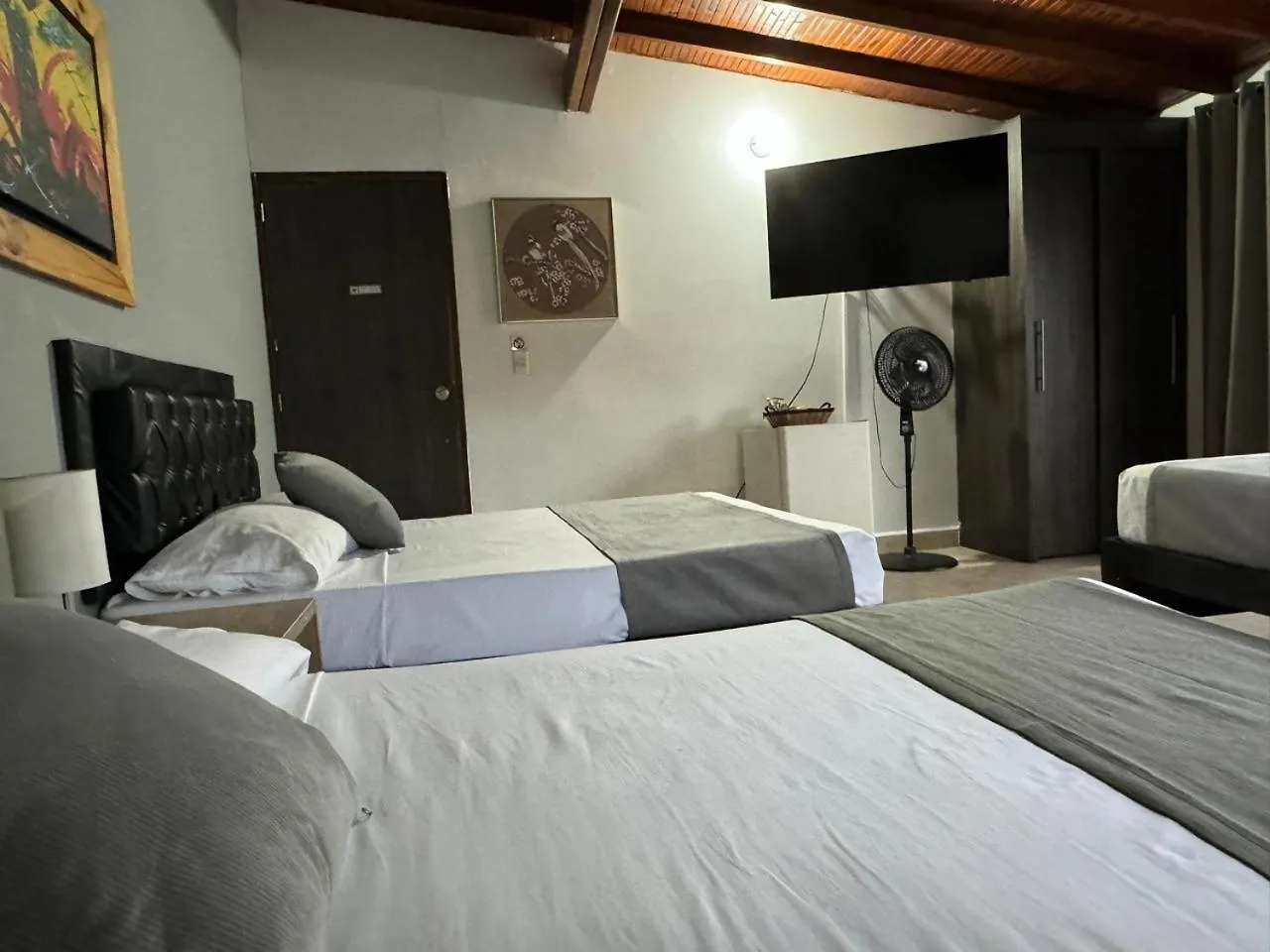 Gemas San Joaquin 1 Hotel Medellin 3*,