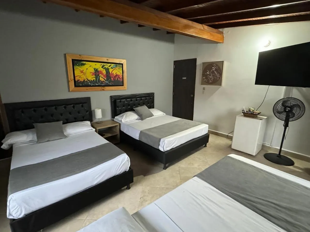 Gemas San Joaquin 1 Hotel Medellin Colombia