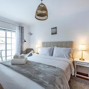 https://apt-im-on-drigos-house.hotelaalgarve.com